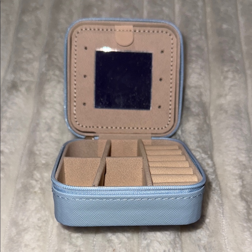 Light Blue Jewelry Organizer Box
